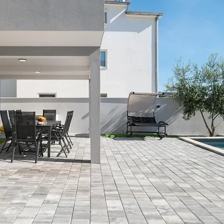 فيلة Luxury Jakov With Pool *