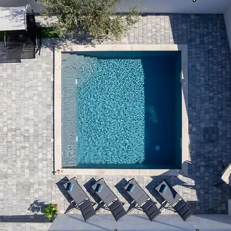 فيلة Luxury Jakov With Pool