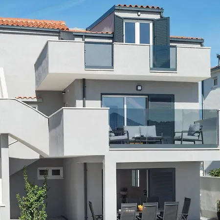 فيلة Luxury Jakov With Pool *