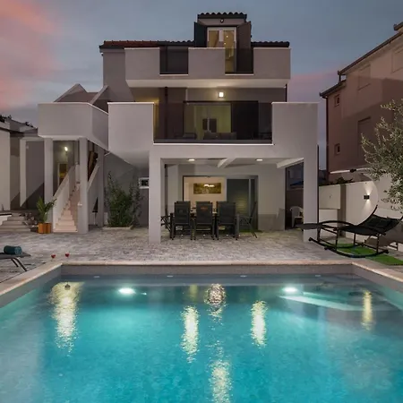 Luxury Jakov With Pool فيلة *