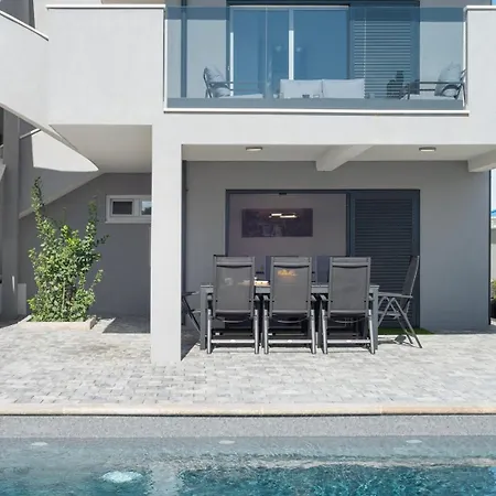 Luxury Jakov With Pool Trogir