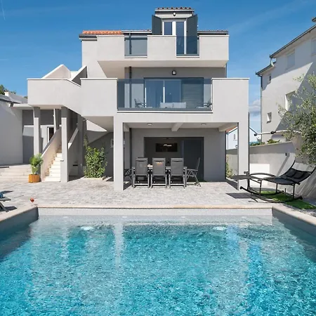 Luxury Jakov With Pool