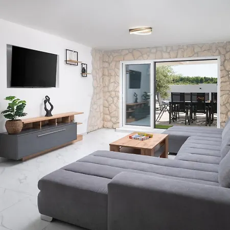 Luxury Jakov With Pool * Trogir