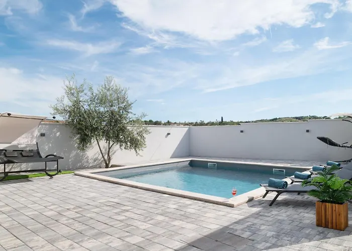 Luxury Jakov With Pool Villa