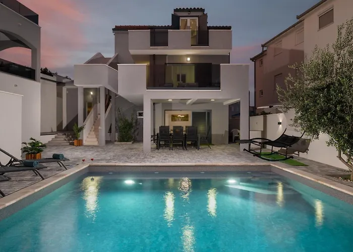 Luxury Jakov With Pool Villa *